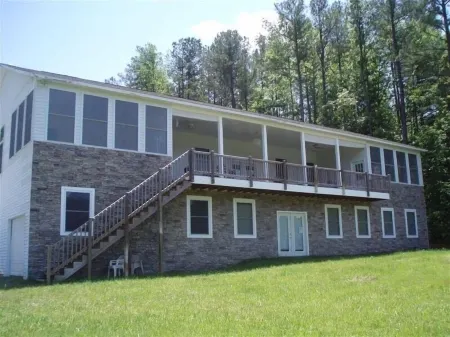 Relax at the Lake in This Beautiful Water Front Home!