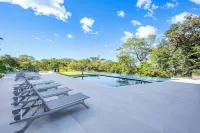 Luxury Condo with Stunning Views – Poro 1A Hotels in Brasilito