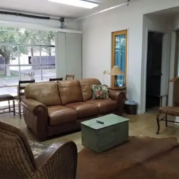 Prairie's Cottage at Sage Guesthouse formerly the 19th Hole