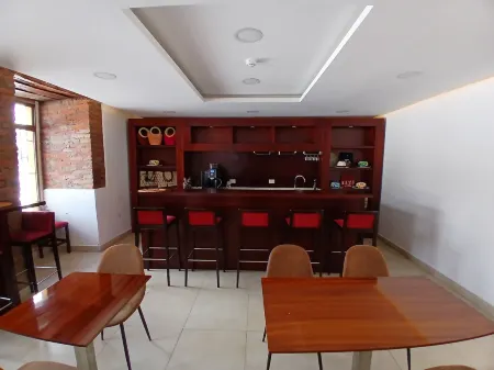 Casona Tobar Hotel - Hotel Escuela Отели рядом с достопримечательностью «DEL VALLE METALCAST FOUNDRY S.A.»