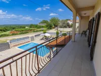 Kristina Hotels in Radovani