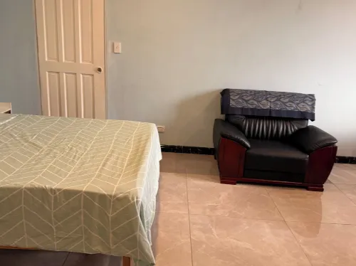Studio Sleeps 2 with Free Parking - parking