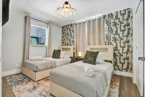 Dania Beach 4BR • Pool • Game Room • Discounted!