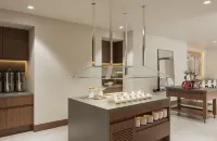 AC Hotel Old Montreal - servizio colazione