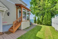 Turtle Cove Bay Beach House ~ 13 Mi to Buffalo! - parking