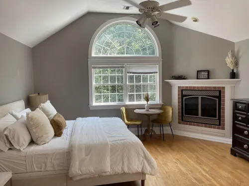 Gorgeous private Hamptons house with pool and volleyball court