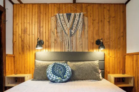 Charming, Historical Cabin in Cascade-Chipita Park