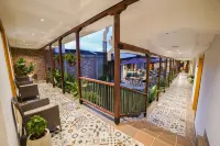 คาซา เซราฟิน โฮเทล