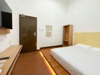 Golden Nest Guest House فنادق في 