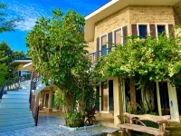 Castle View Hotel Samal - موقف سيارات