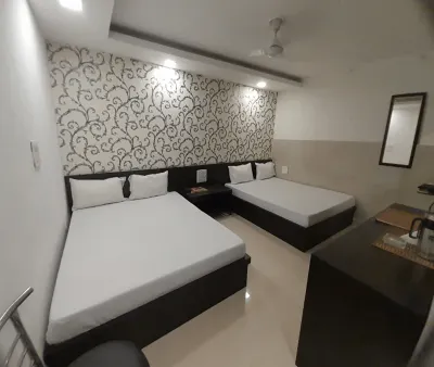 Hotel Shree Hotels near Mela ground shopping complex