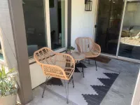 Cozy 2-bedroom condo in peaceful Riverside - Entire Place