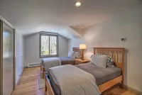 Plattsburgh Home w/ Deck on Lake Champlain - Wifi