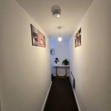 Luxury stylish Charming City Apartment with Private Entrance in Wolverhampton Отели в г. Уольверхэмптон