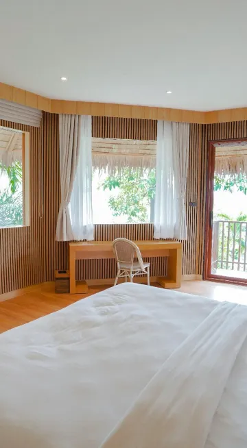 ห้องดีลักซ์สองห้องนอน พร้อมระเบียง