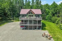 Rustic 3-Story Pittsburg Cabin w/ Lake & Mtn Views - 3-Star