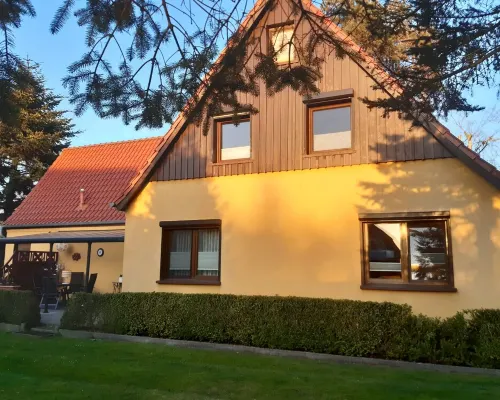 Vacation apartment in a quiet location for 2 people (non-smoking property) Hotels in Born