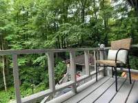 Cozy, Modern Camp nestled near Audra State park. Hotels in Upshur County