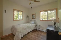 Private cabin on beautiful Long Lake- close to Walker and Longvile