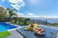 Palm Paradise by Atlantic Holiday