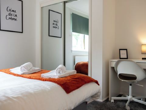 Modern Unit Cook  Work in Comfort