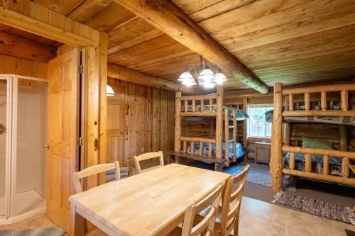 Cozy Rustic Duplex Cabin - Kodiak Side 스털링 호텔