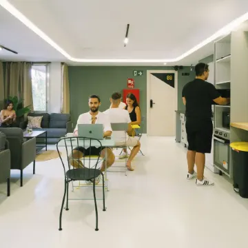 U-Nit Hostel Central Park Отели в г. Валенсия