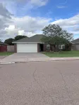 Spacious 4-bedroom house with WiFi, AC in welcoming Clovis