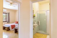 Casa Loreta (Sleeps 12, close sea, private pool)