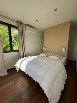 Superb pool villa with sea view in Les Issambres (83) for vacations with family or friends!