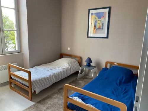 Peaceful family home with sea view, in the heart of the village, on the ramparts