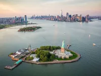 Big 2Br 2ba, Free Parkn, Close to NYC, Train>8Min イースト・オレンジのホテル