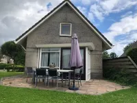 House on the waterfront and 5min walk from the IJsselmeer 메뎀브릭 호텔
