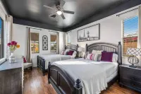 Heated Pool and Fire Pit - Stunning Luxury Retreat