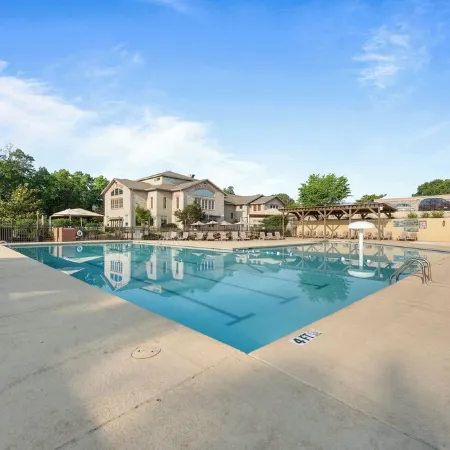 Updated 2 bedroom walk-in with 2 king beds in Pointe Royale Golf Village
