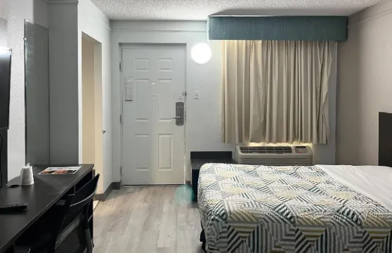 柏寧酒店，夏延