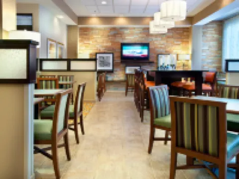 Hampton Inn Alexandria/Pentagon South Hotels in Mason