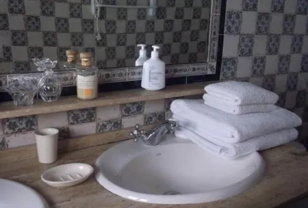 Ático con Azotea Privada Vistas Preciosas al Mar, Sierra, Campo y Pueblo Отели рядом с достопримечательностью «Urologia Costa de la Luz»