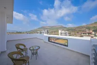 Spacious 5-bedroom villa in welcoming Karandoli with AC, WiFi And Much More!!