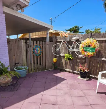 PARADISE on Driftwood, in Sunny Venice Florida 1-BR/ 1-BTH Suite/Ktchn. POOLSIDE