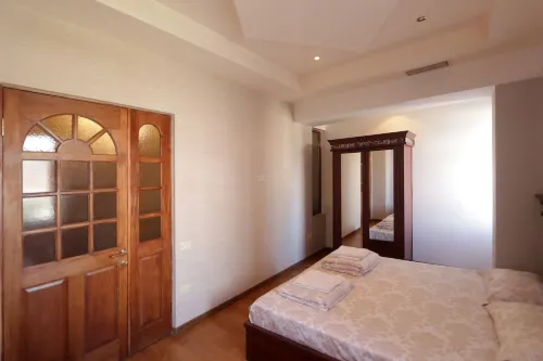 Apartments Emili: #19 One Bedroom Apartment In The Center of Yerevan