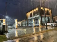 Colony Stay - Calm and Center