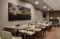 DoubleTree by Hilton St. Paul East - Frühstück