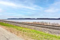 Charming Retreat w/ Deck - Walk to Lake Pepin - 3-Star