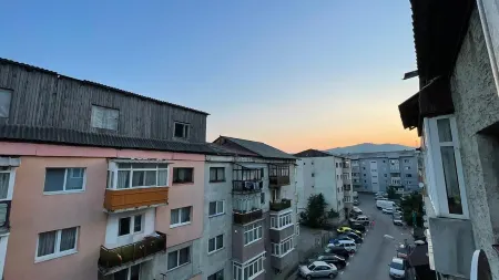 Apartament luxury Отели в г. Гура-Гуморулуй