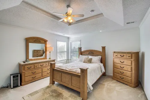 Spacious Olathe Home w/ Fireplace: Near Parks! - 3 stjerner
