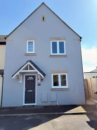 Spacious, entire 3 bedroom house in Wool (The Purbecks)