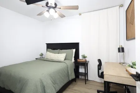 Comfy 2-bedroom townhome in Sherman, TX