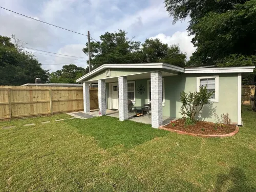 Charming 2-bedroom cottage in lovely Fort Walton Beach
