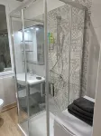 Spacious studio, ideally located